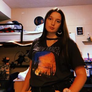 Meet your Posher, Jade